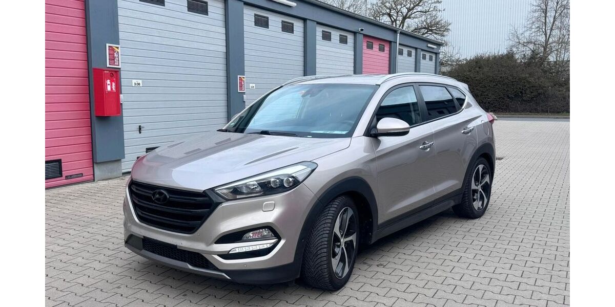 Hyundai TUCSON 153.000 km 15.899 &euro; Groß Gerau 64521