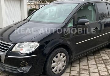 VW Touran 219.000 km 5.500 &euro; Frankfurt am Main 65933