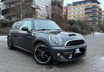 Mini Cooper SD Clubman 260.080 km 5.990 &euro; Frankfurt am Main 60486