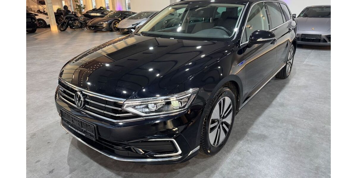 VW Passat Variant 30.028 km 27.900 &euro; Riedstadt 64560