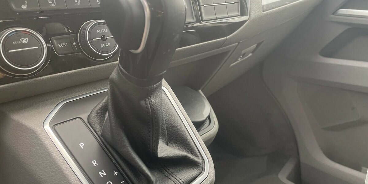 VW T6.1 California 2.0 TDI DSG Ocean/Küche/1Hd 76.010 km 49.999 &euro; Frankfurt 60386