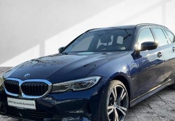 BMW 330 56.020 km 30.999 &euro; Frankfurt 60314
