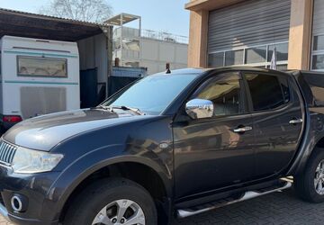 Mitsubishi L200 152.000 km 11.990 &euro; Frankfurt am Main 65933