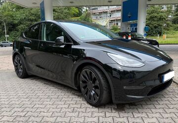 Tesla Model Y 70.000 km 35.900 &euro; Darmstadt 64287