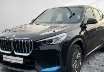BMW iX1 18.196 km 34.688 &euro; Frankfurt 60314