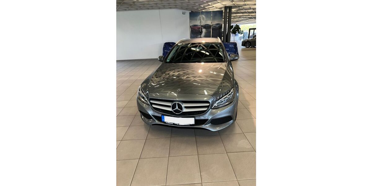 Mercedes-Benz C 220 169.000 km 16.100 &euro; Darmstadt 64285