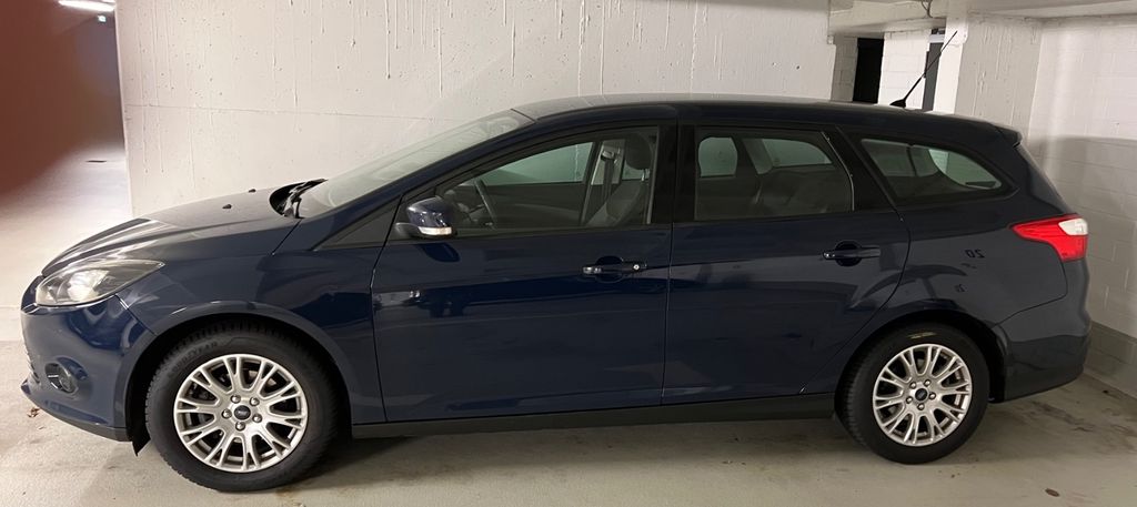 Ford Focus 346.000 km 2.158 &euro; Frankfurt 60528