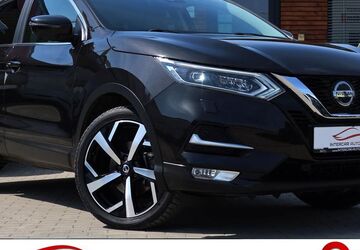 Nissan Qashqai 102.354 km 15.399 &euro; Darmstadt 64293