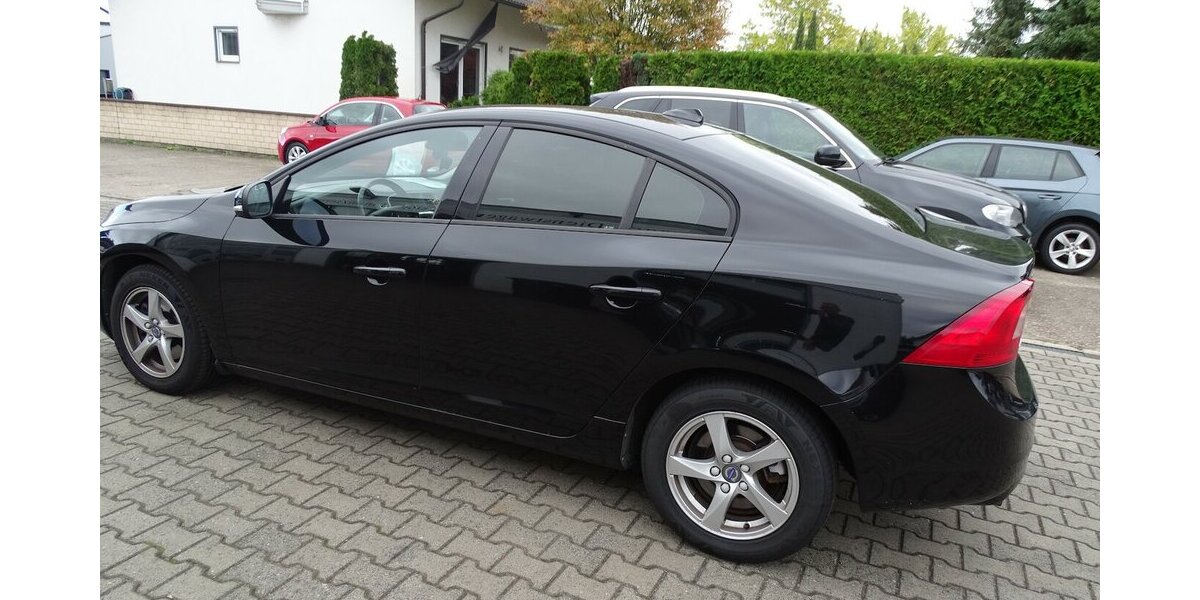Volvo S60 Kinetic Klima, Navigation 196.500 km 8.290 &euro; Rodgau 63110