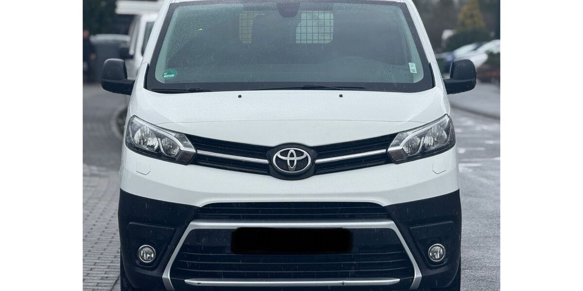 Toyota Proace (Verso) 136.000 km 11.950 &euro; Dieburg 64807