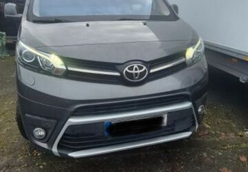 Toyota Proace (Verso) 203.200 km 10.499 &euro; Frankfurt 60325
