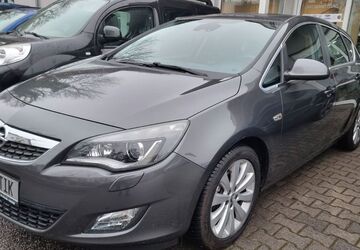 Opel Astra 83.500 km 9.999 &euro; Riedstadt 64560