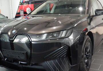 BMW iX 9.949 km 67.050 &euro; Frankfurt am Main 60435