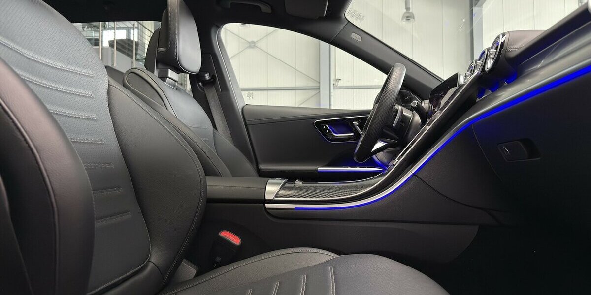 Mercedes-Benz C 300 T e AMG PREMIUM+ -FAHRASSISTENZ+ -AHK-PANO 24.998 km 49.889 &euro; Groß-Umstadt 64823