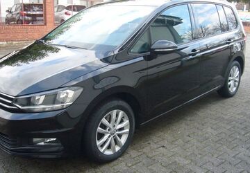 VW Touran 121.500 km 18.999 &euro; Langen 63225