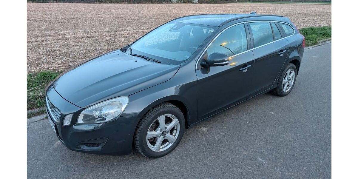 Volvo V60 258.500 km 5.500 &euro; Flörsheim 65439