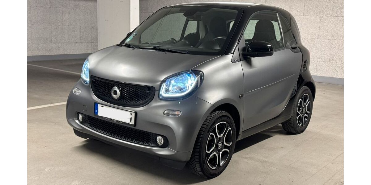 Smart ForTwo 61.000 km 15.300 &euro; Frankfurt am Main 60433