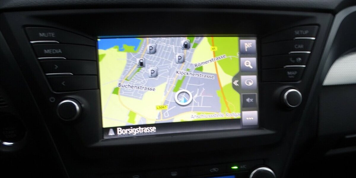 Toyota Avensis 2,0 D Klima, Navi 200.000 km 6.690 &euro; Rodgau 63110