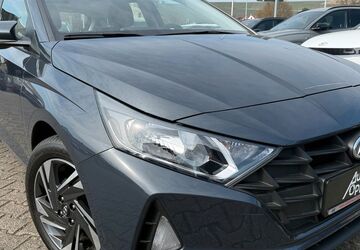 Hyundai i20 28.250 km 14.425 &euro; Oppenheim 55276