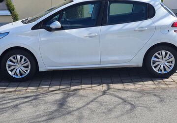 Peugeot 208 64.500 km 6.990 &euro; Nackenheim 55299