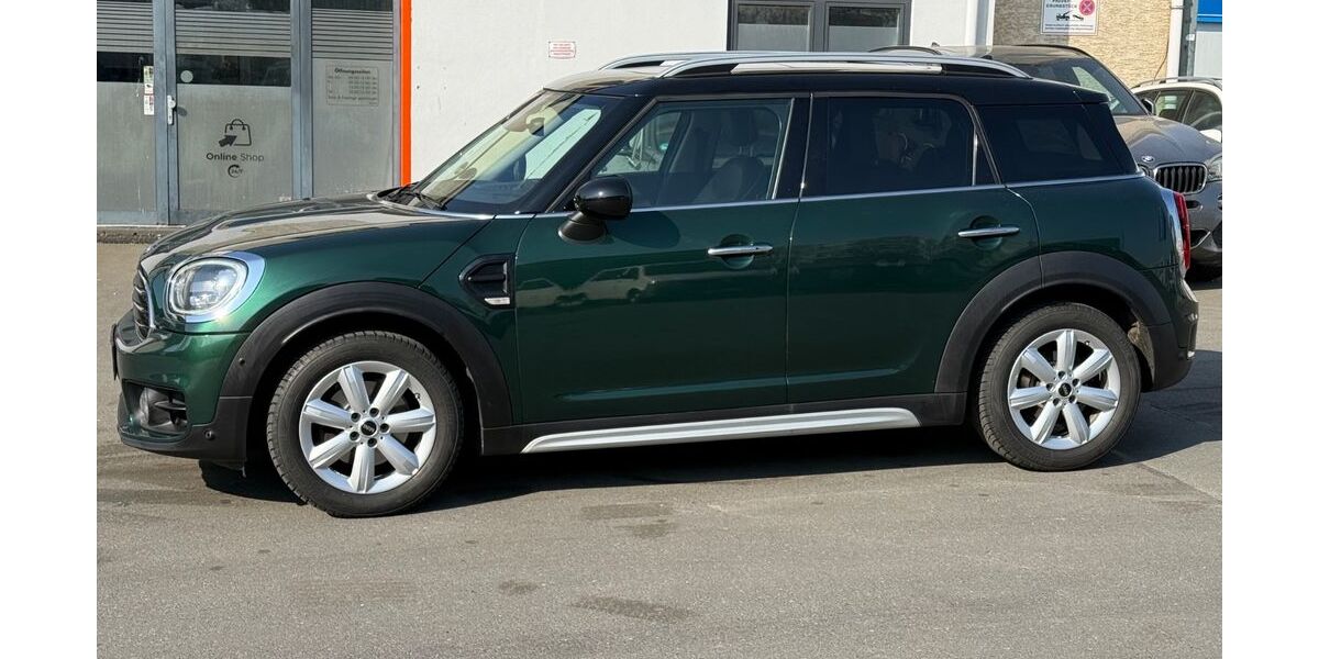 Mini Cooper 124.000 km 16.799 &euro; Frankfurt am Main 60314