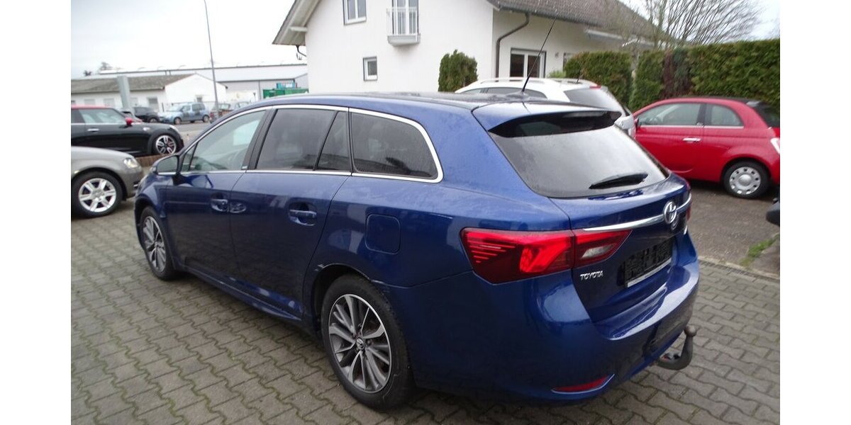 Toyota Avensis 2,0 D Klima, Navi 200.000 km 6.690 &euro; Rodgau 63110