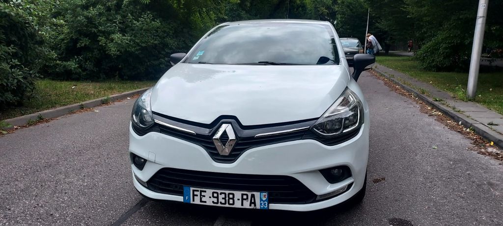 Renault Clio 125.000 km 7.999 &euro; Frankfurt am Main 60320
