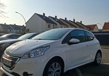 Peugeot 208 165.000 km 3.500 &euro; Kelsterbach 65451