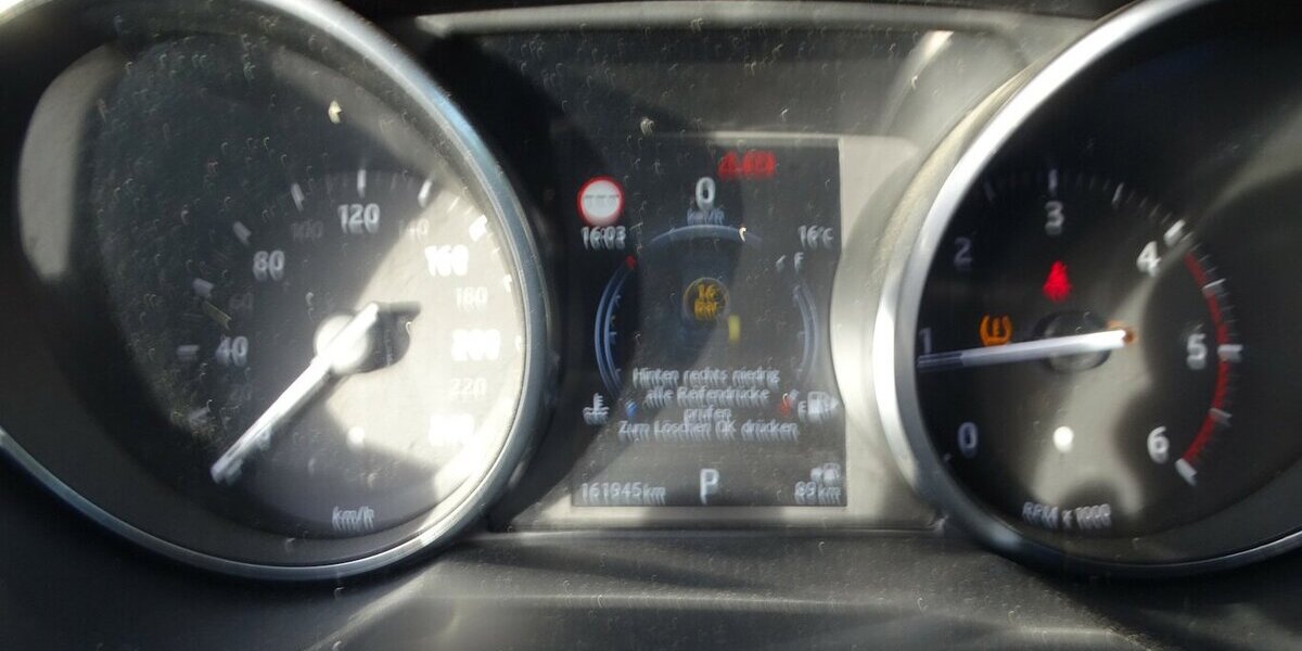 Land Rover Range Rover Evoque 2,0l TDI HSE Dynamic 161.943 km 11.890 &euro; Rodgau 63110