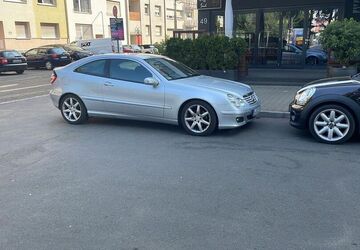 Mercedes-Benz C 180 141.000 km 5.500 &euro; Offenbach 63069