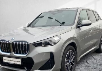 BMW iX1 3.038 km 40.588 &euro; Frankfurt 60314