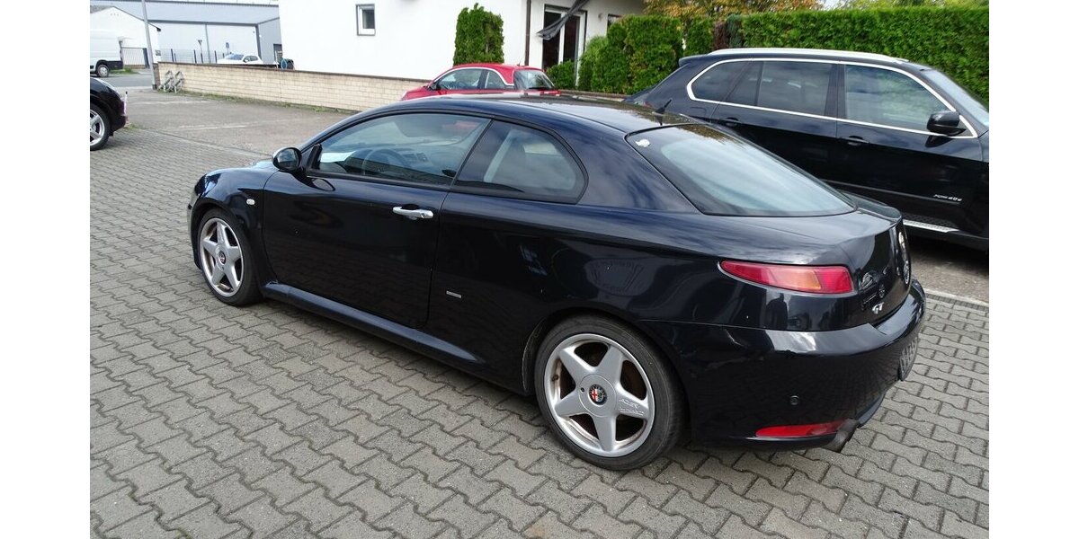 Alfa Romeo GT 2.0 16V JTS Progression Sportiva TÜV neu 114.800 km 3.490 &euro; Rodgau 63110