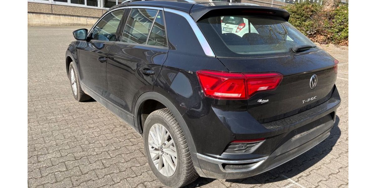 VW T-Roc 173.107 km 14.875 &euro; Frankfurt am Main 60389