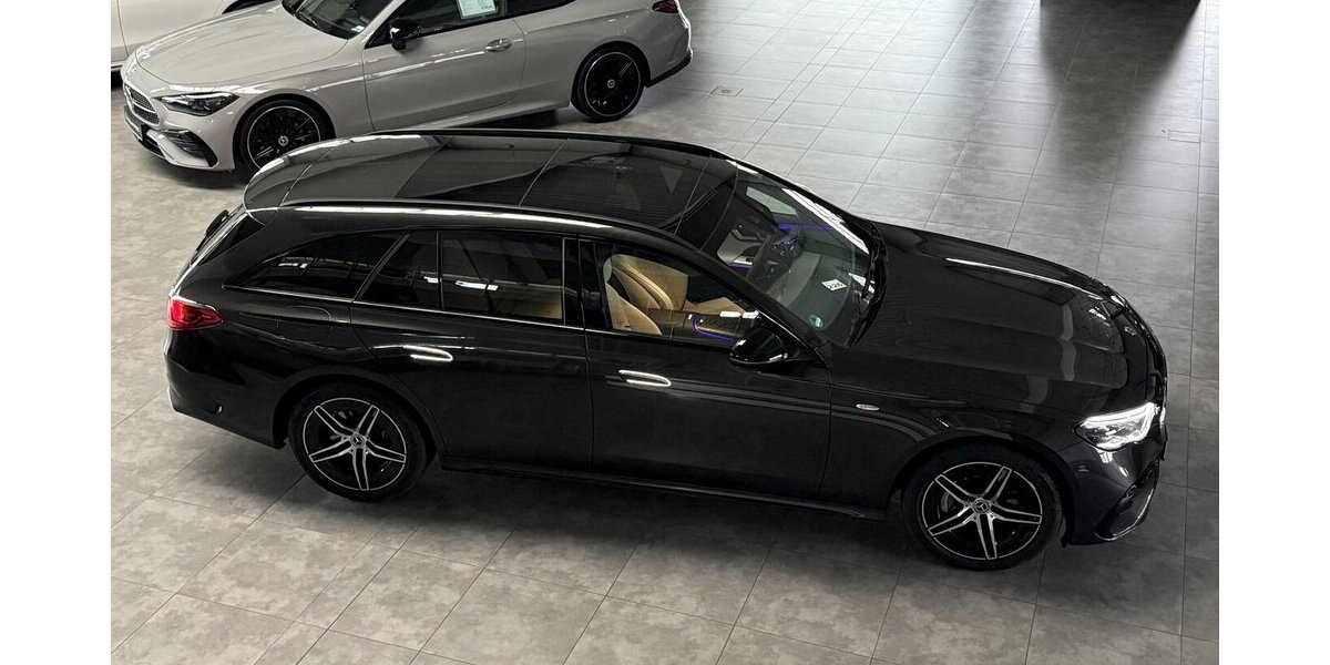 Mercedes-Benz E 300 T de AMG DISTR-AIRMATIC-4D SURROUND-DC-AHK 14.998 km 58.798 &euro; Groß-Umstadt 64823