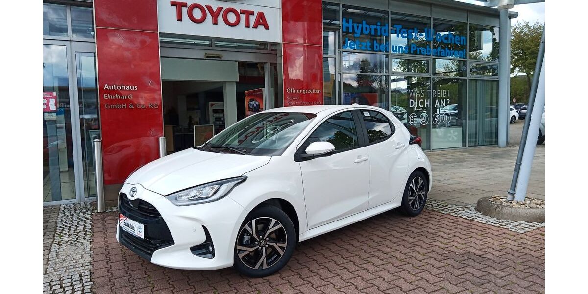 Toyota Yaris 3.680 km 24.490 &euro; Brensbach 64395