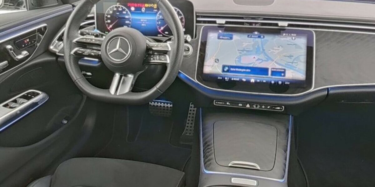 Mercedes-Benz E 200 T AMG ADVANCED+ PANO-DISTR-AHK-360°-MEMORY 8.080 km 52.699 &euro; Groß-Umstadt 64823