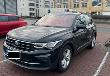 VW Tiguan 42.000 km 27.700 &euro; Frankfurt 60388