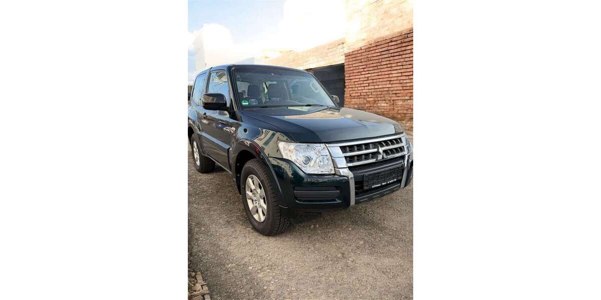 Mitsubishi Pajero 108.500 km 28.600 &euro; Rodgau 63110