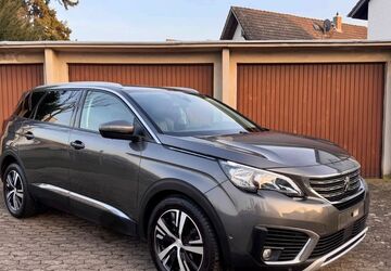 Peugeot 5008 140.000 km 14.999 &euro; Rüsselsheim 65428