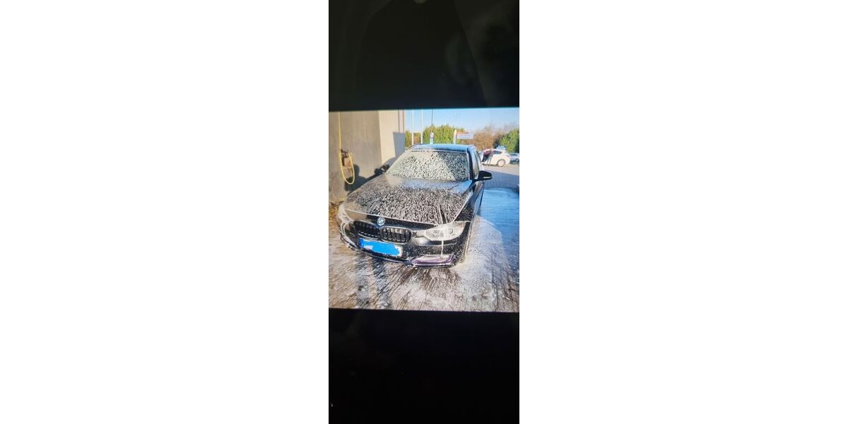 BMW 318 186.607 km 11.999 &euro; Frankfurt am main 60439