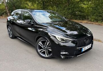 INFINITI Q30 113.500 km 16.490 &euro; Kelsterbach 65451