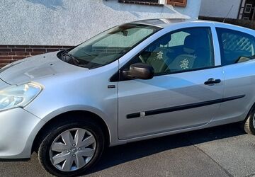 Renault Clio 105.871 km 3.100 &euro; Hattersheim 65795