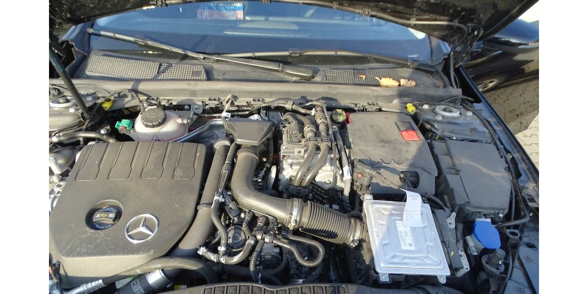 Mercedes-Benz A 250 e Navigation, aktiver Parkassist, AppleCarpl 51.538 km 21.390 &euro; Rodgau 63110