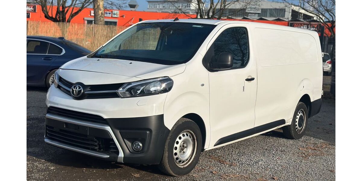 Toyota Proace (Verso) 162.000 km 9.990 &euro; Darmstadt 64293