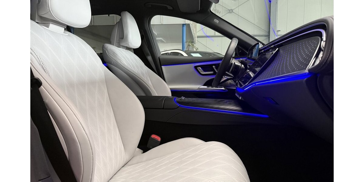 Mercedes-Benz E 300 T de AMG DISTR-AIRMATIC-4D SURROUND-DC-AHK 14.998 km 58.798 &euro; Groß-Umstadt 64823