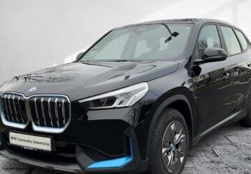 BMW iX1 31.062 km 32.888 &euro; Frankfurt 60314