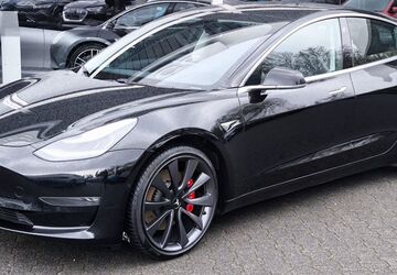 Tesla Model 3 119.772 km 23.750 &euro; Dieburg 64807
