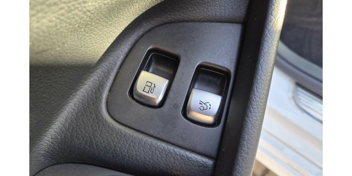 Mercedes-Benz E 300 e T Avantgarde AHK, LED, Rückfahrkamera, App 55.700 km 28.690 &euro; Rodgau 63110