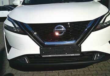 Nissan Qashqai 30.120 km 22.490 &euro; Frankfurt 60486