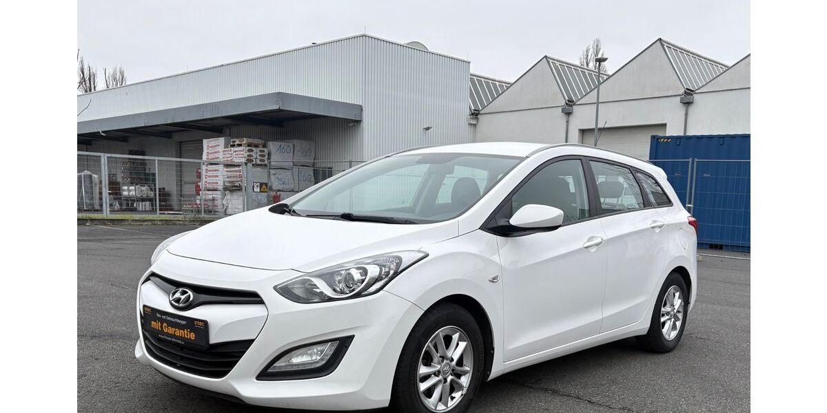 Hyundai i30 96.000 km 7.488 &euro; Frankfurt 60386